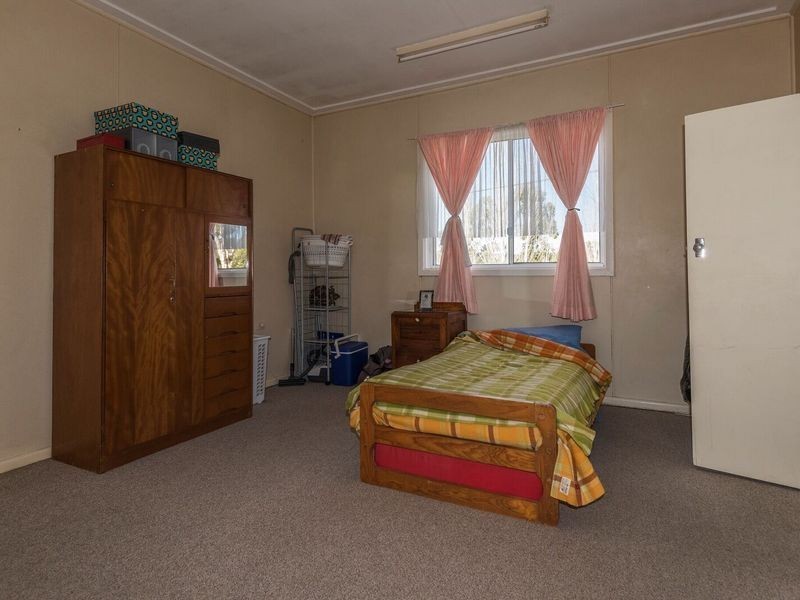 33 Page Street, Moruya NSW 2537