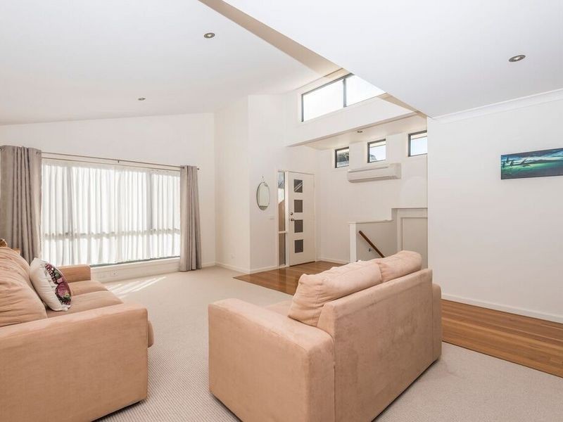 6 Crinum Place, Catalina NSW 2536