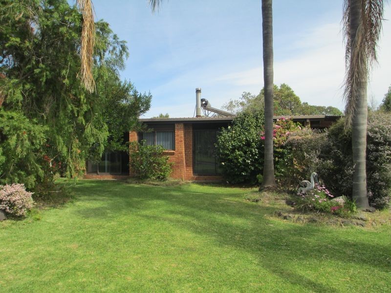 5 Jennifer Place, Moruya Heads NSW 2537