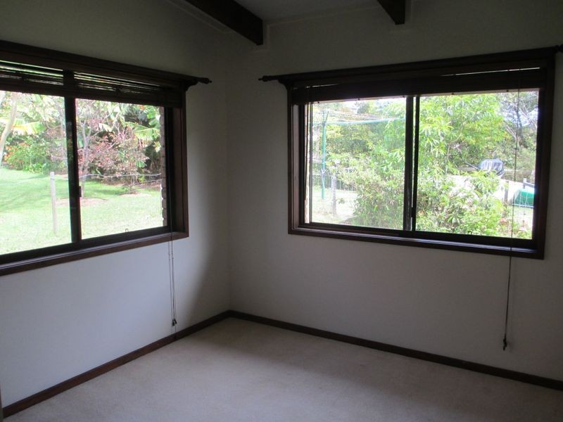 5 Jennifer Place, Moruya Heads NSW 2537