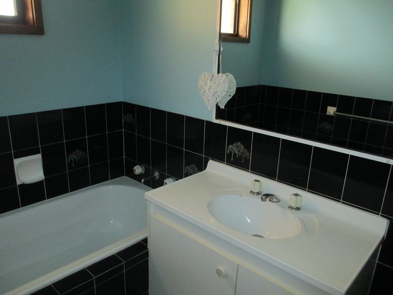 5 Jennifer Place, Moruya Heads NSW 2537