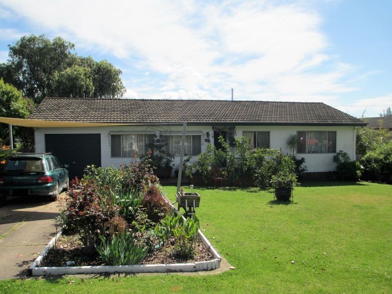 10 Queen Street, Moruya NSW 2537