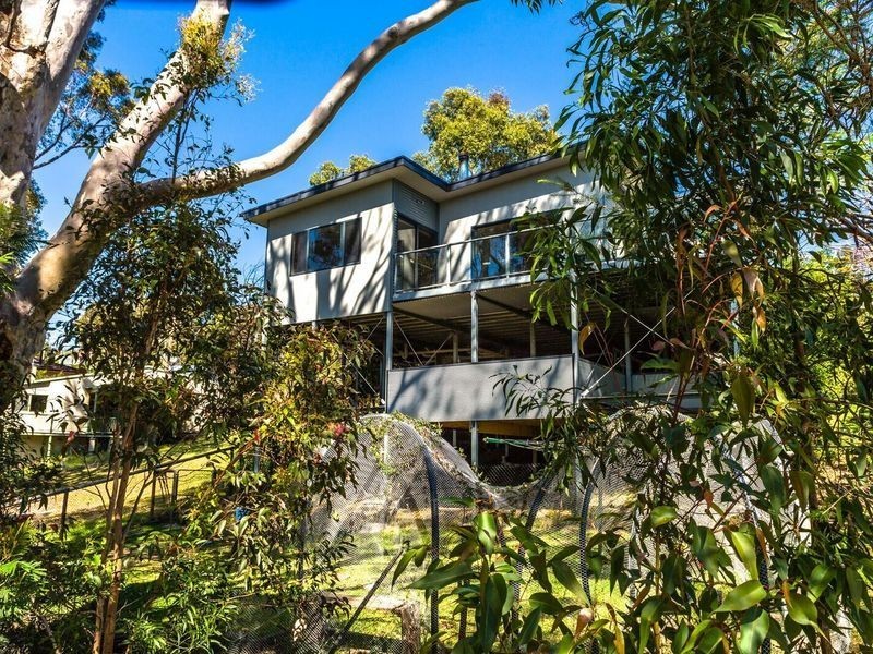8 Hazel Road, Moruya Heads NSW 2537