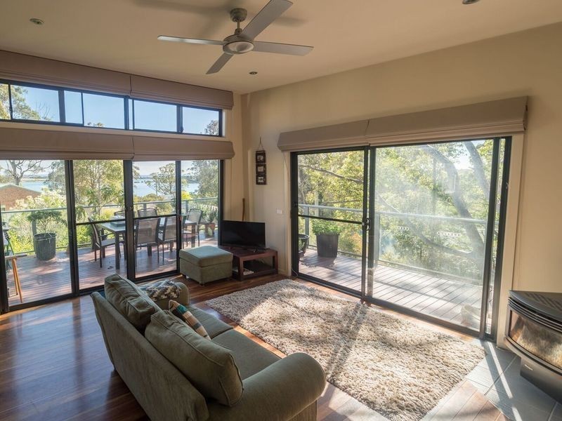 8 Hazel Road, Moruya Heads NSW 2537