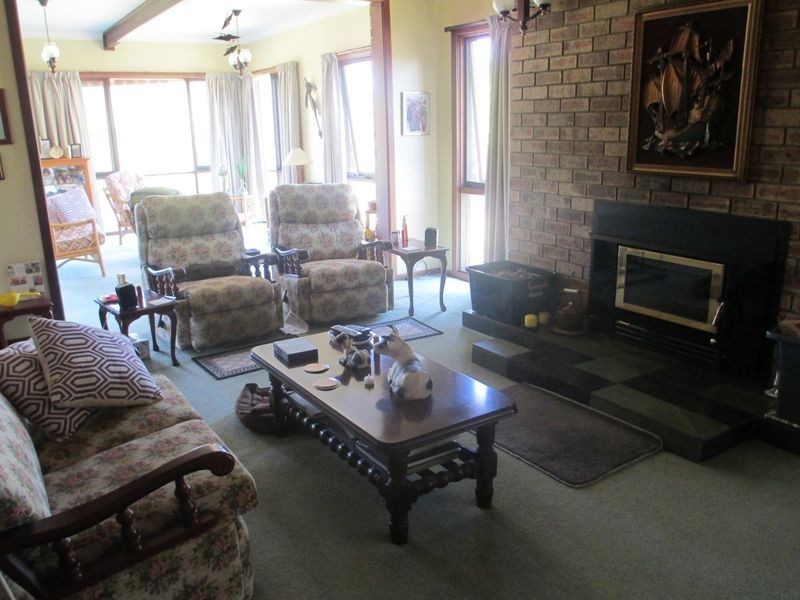 19 Wamban Road, Moruya NSW 2537