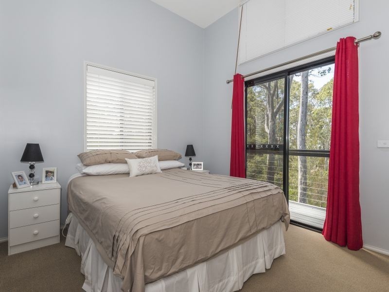 54 Hazel Road, Moruya Heads NSW 2537