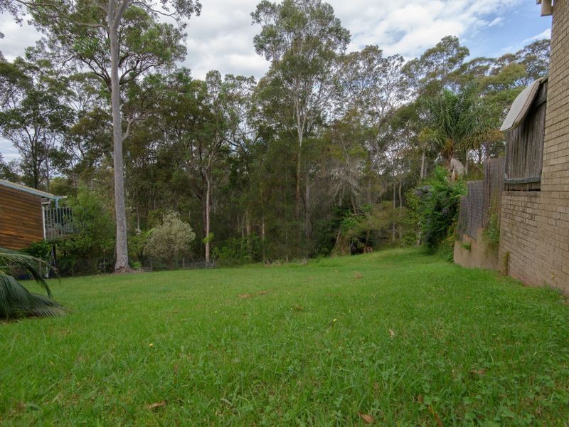 16 Crest Crescent, Moruya Heads NSW 2537