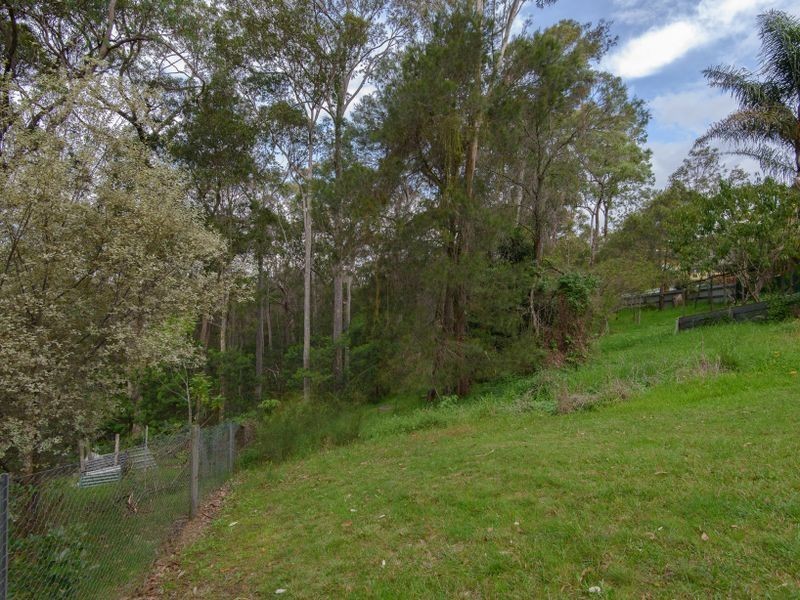 16 Crest Crescent, Moruya Heads NSW 2537
