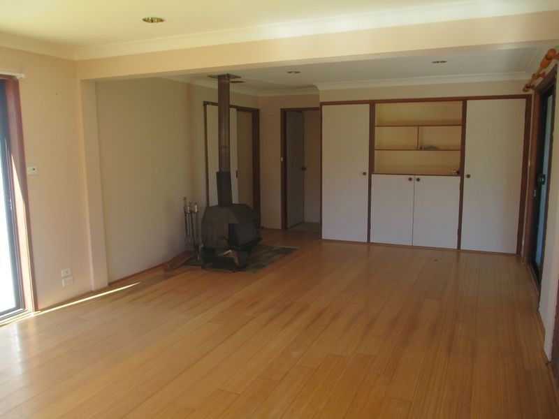 2 Rose Street, Moruya NSW 2537