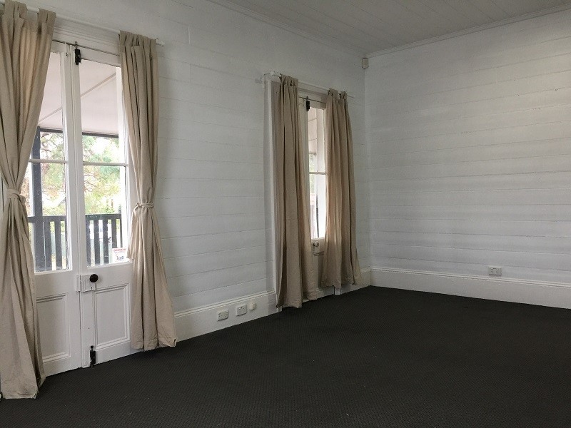 8 Page Street, Moruya NSW 2537