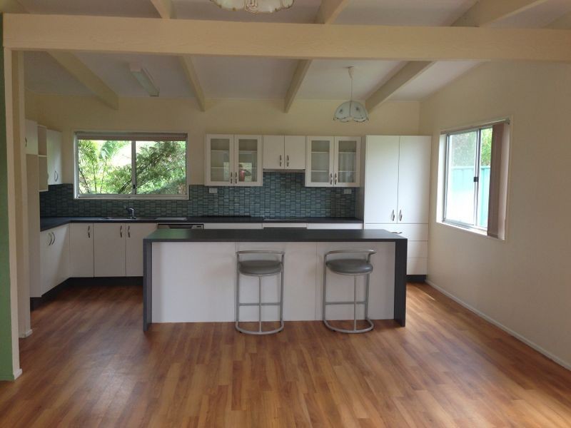 5 Newstead Rd, Moruya Heads NSW 2537