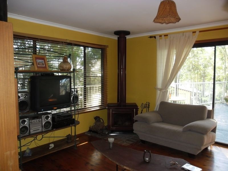 24 Hazel Road, Moruya Heads NSW 2537