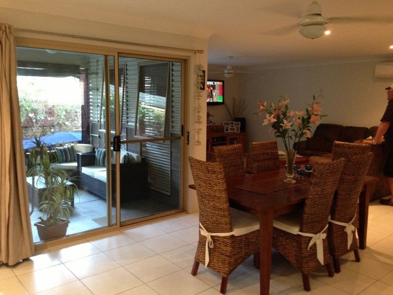 26 Yarralumla Cres, Tomakin NSW 2537