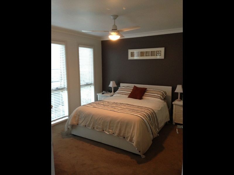 26 Yarralumla Cres, Tomakin NSW 2537