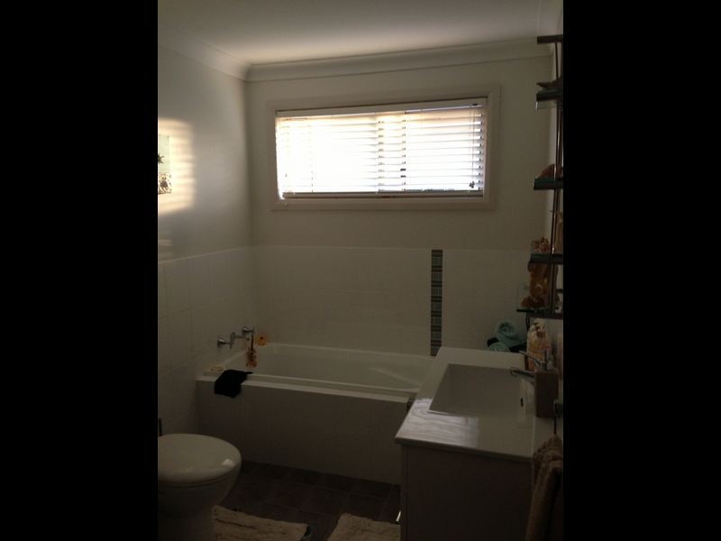 26 Yarralumla Cres, Tomakin NSW 2537