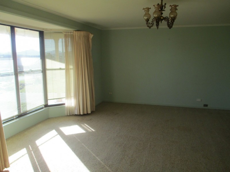 14 Hawdon Street, Moruya NSW 2537