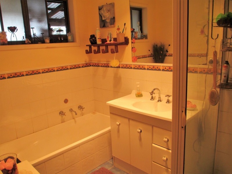 13 Panorama Parade, Moruya NSW 2537