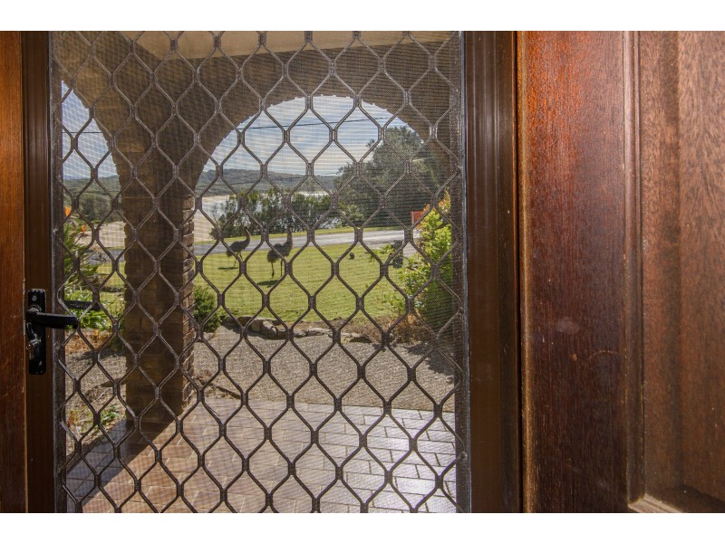 9 Long Point Street, Potato Point NSW 2545