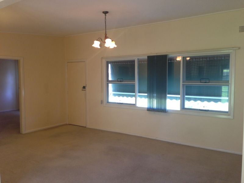 4 Hawdon St, Moruya NSW 2537