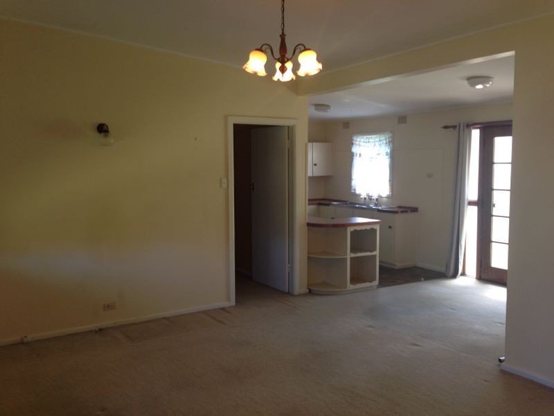 4 Hawdon St, Moruya NSW 2537