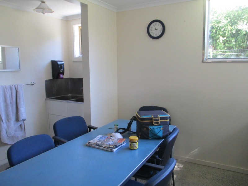 16 Shelley Road, Moruya NSW 2537