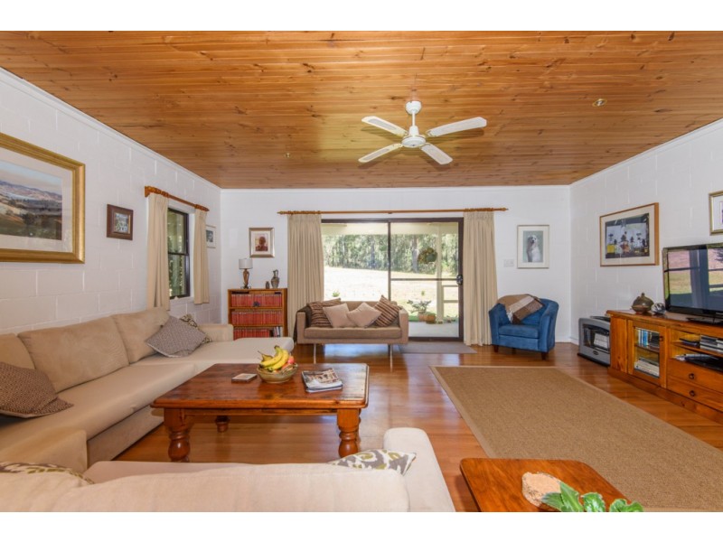 279 Pollwombra Road, Moruya NSW 2537