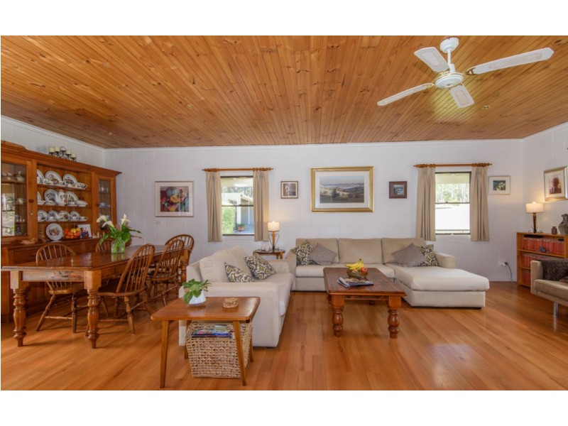 279 Pollwombra Road, Moruya NSW 2537