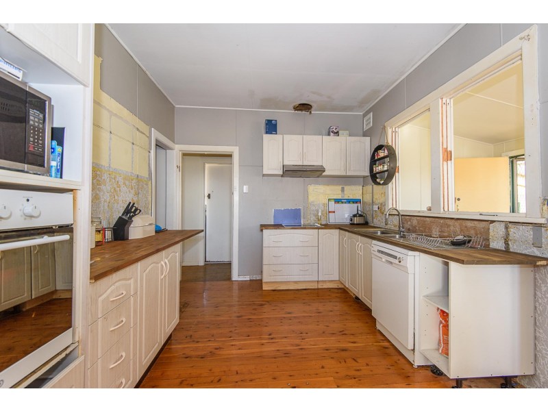 25 Evans Street, Moruya NSW 2537