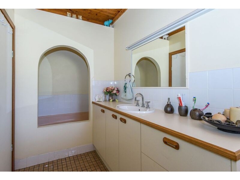 2 Old Mossy Point Road, Jeremadra NSW 2536