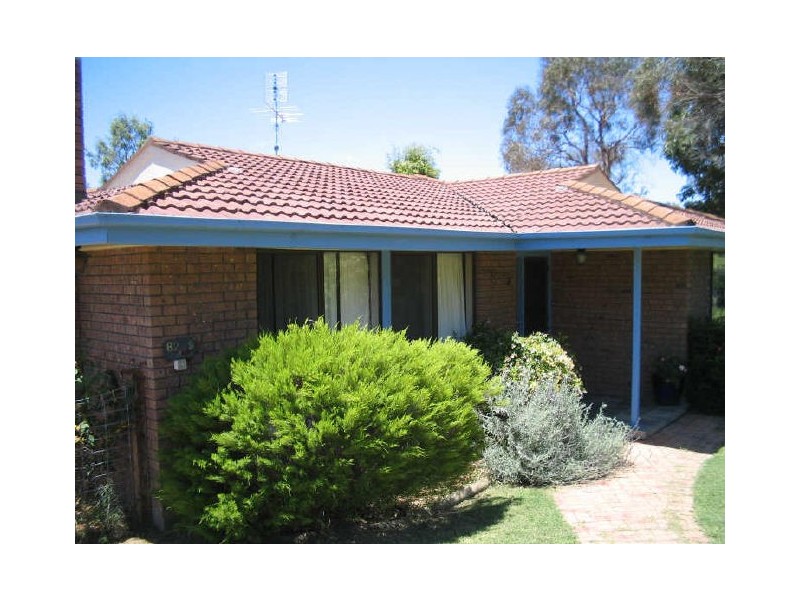 82 Hawdon Street, Moruya NSW 2537