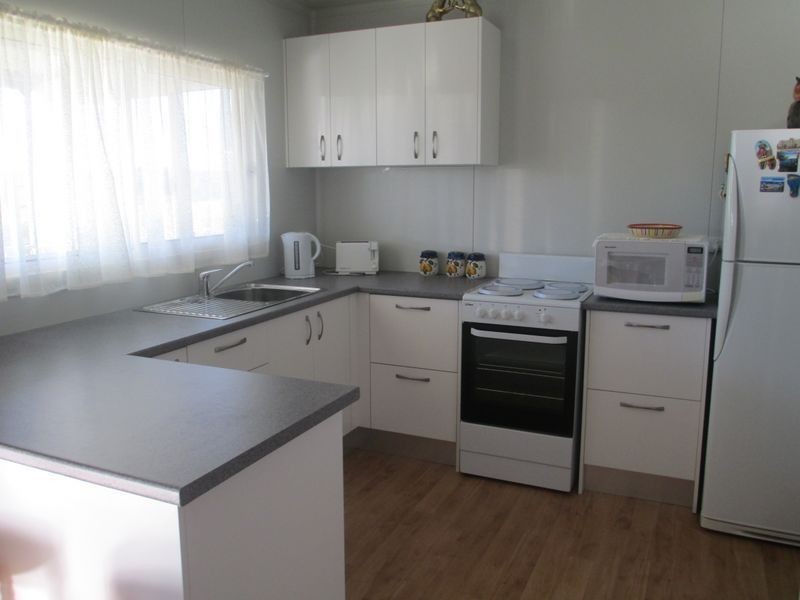 16 Keightley Street, Moruya NSW 2537