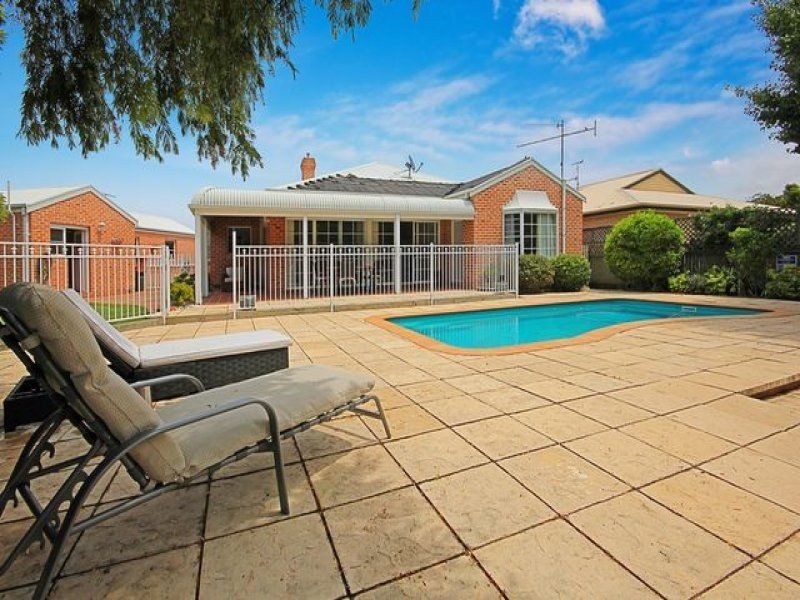 12 Willow Court, Maloneys Beach NSW 2536