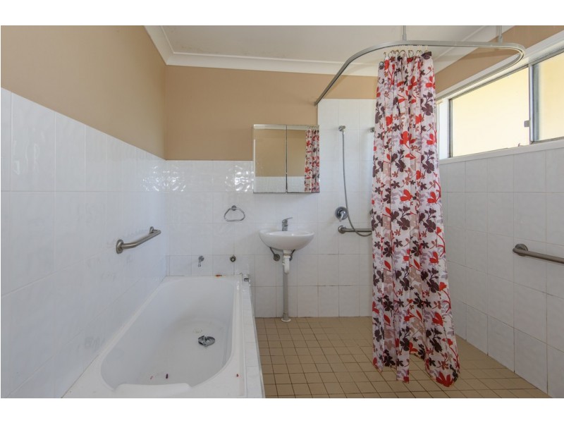 4 Maunsell Street, Moruya NSW 2537