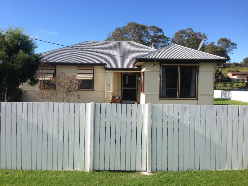 72 Thomas St, Moruya NSW 2537