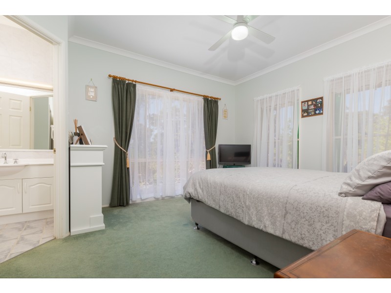 34 Collett Place, Meringo NSW 2537