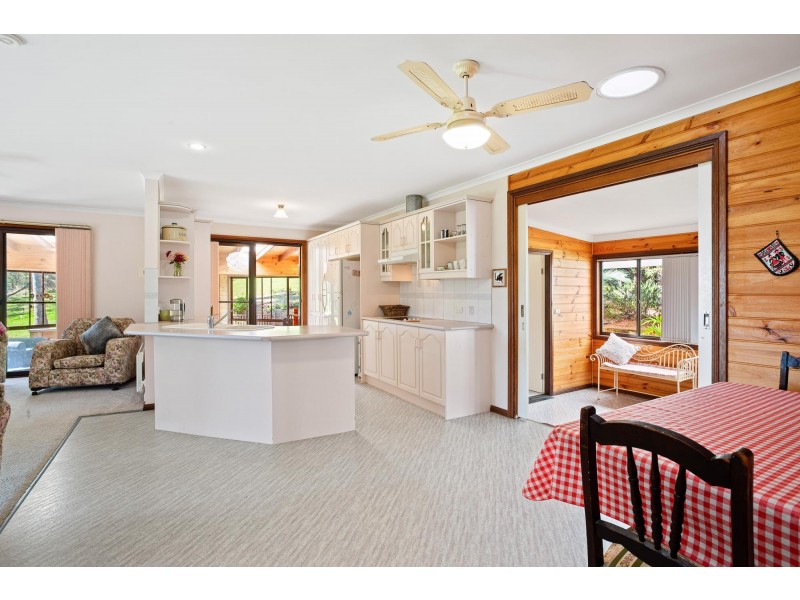 147 Dwyers Creek Road, Moruya NSW 2537