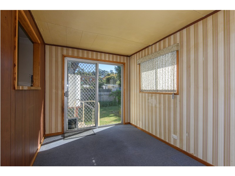 18 Pacific Road, Surf Beach NSW 2536