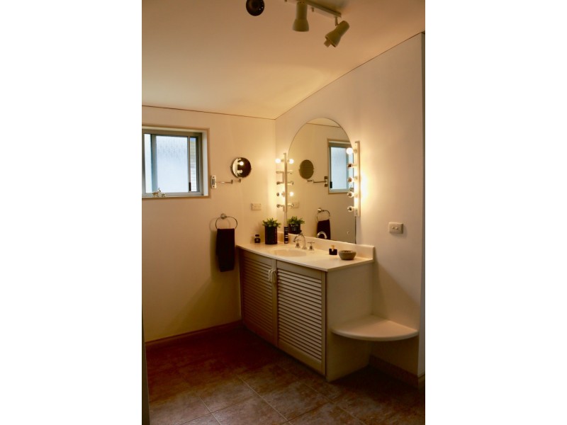 71 Yarragee Road, Moruya NSW 2537