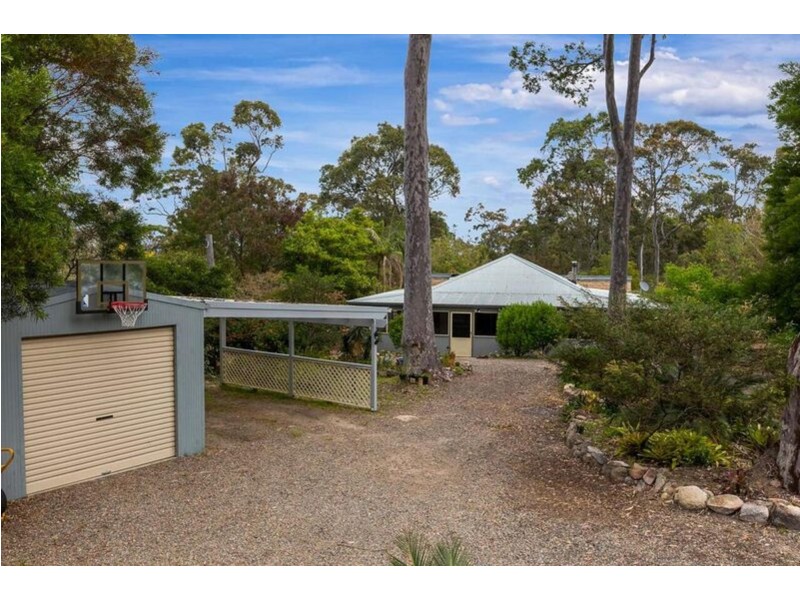 6 Janari Close, Moruya NSW 2537