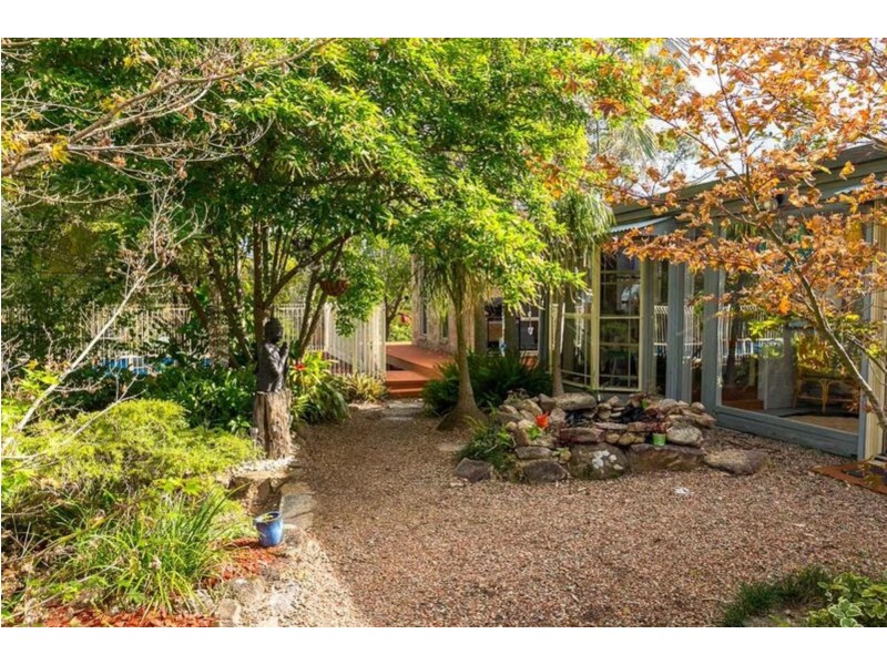 6 Janari Close, Moruya NSW 2537