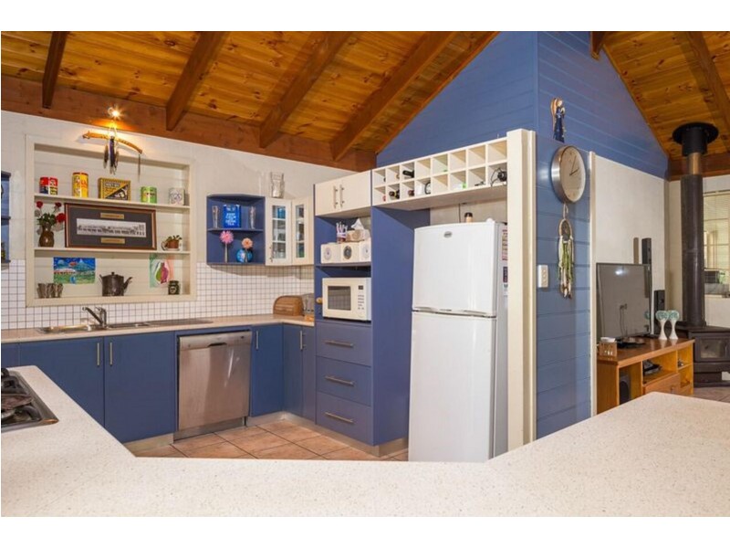 6 Janari Close, Moruya NSW 2537