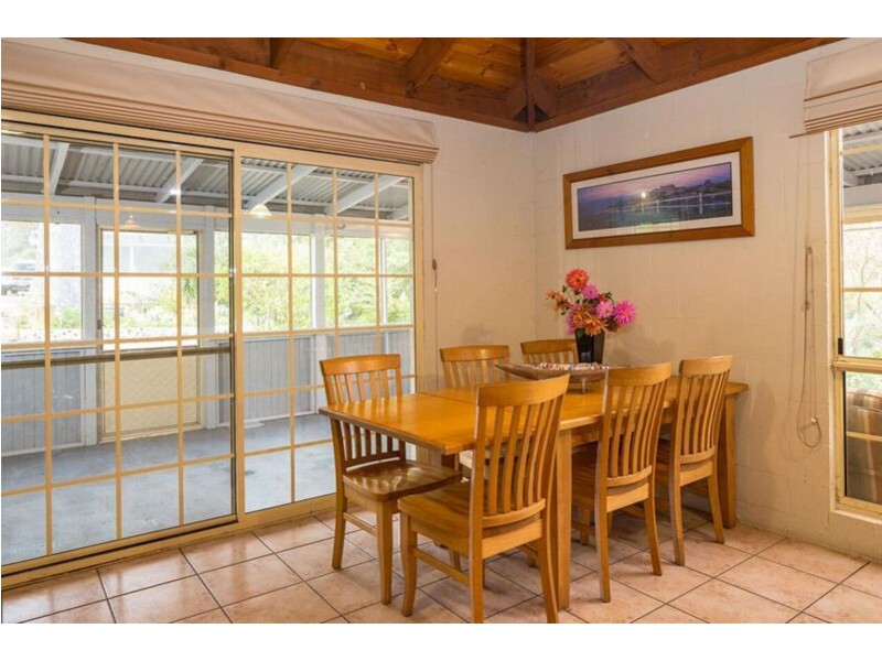 6 Janari Close, Moruya NSW 2537