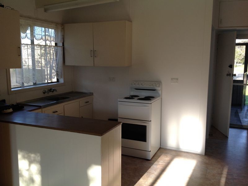 60 Thomas St, Moruya NSW 2537
