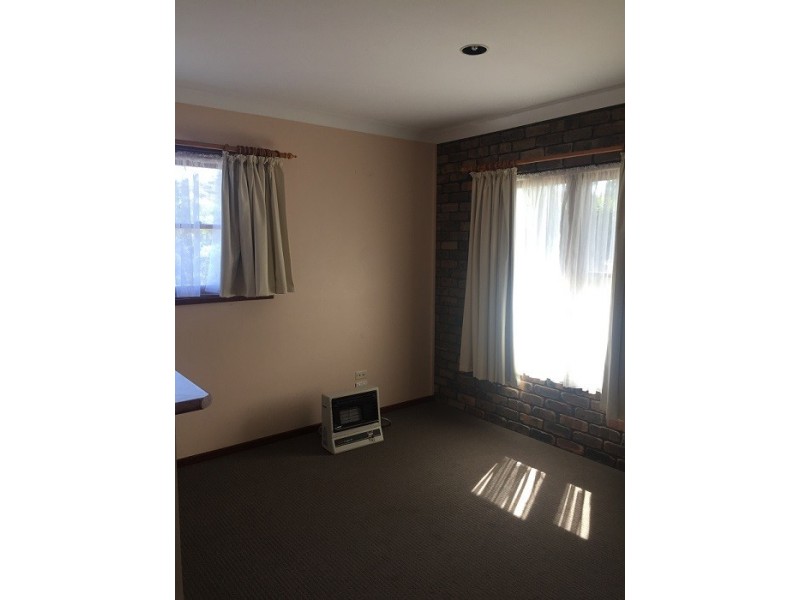 69 Yarragee Rd, Moruya NSW 2537