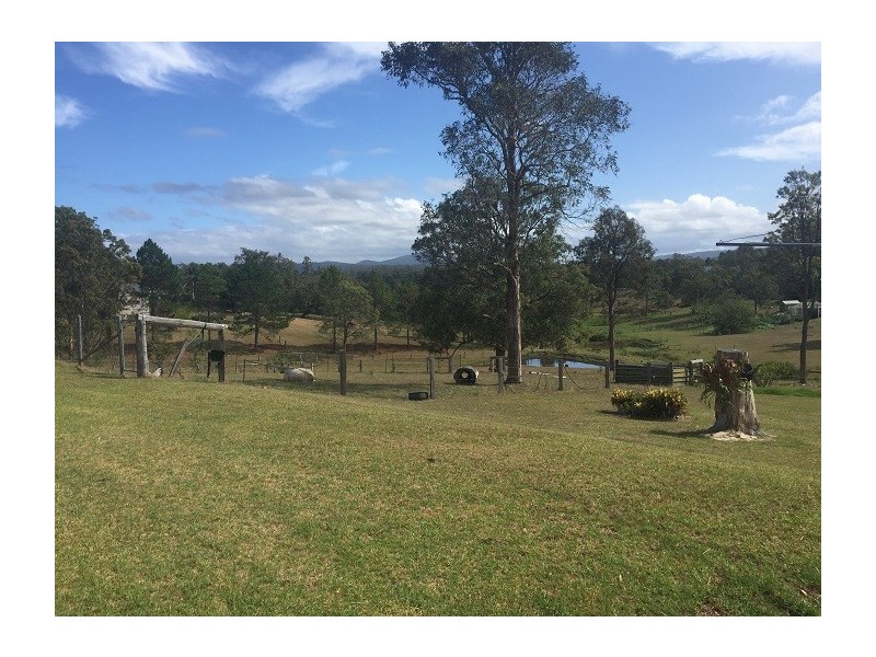 69 Yarragee Rd, Moruya NSW 2537
