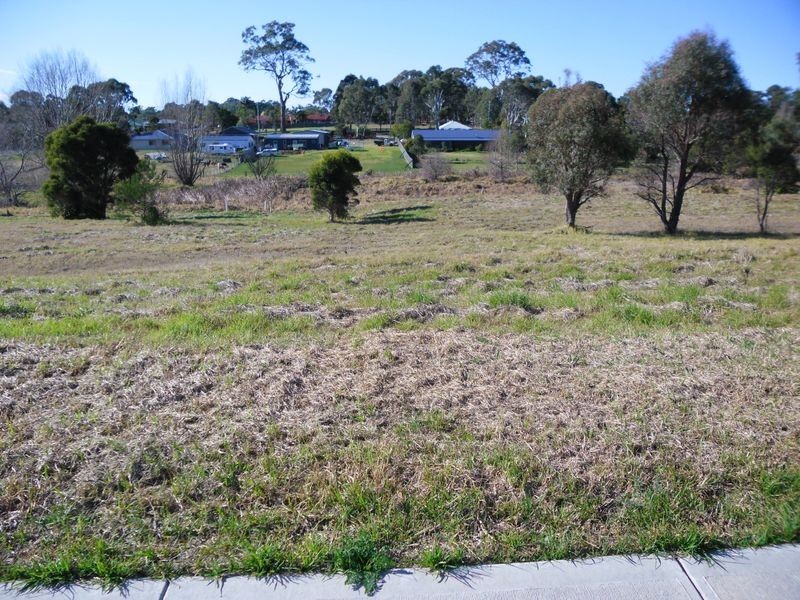 24 Patterson Close, Moruya NSW 2537