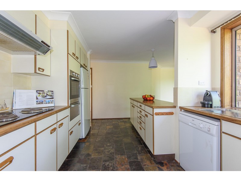 9 Long Point Street, Potato Point NSW 2545