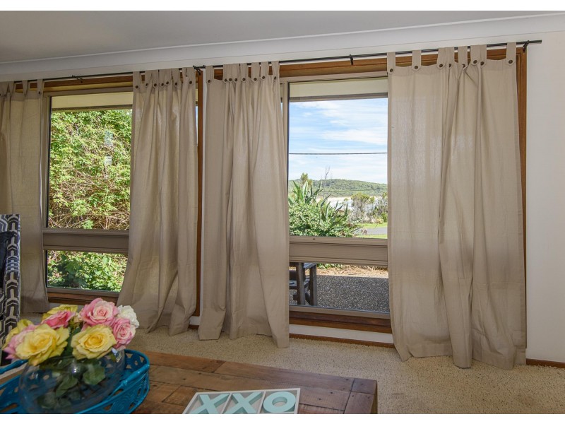 9 Long Point Street, Potato Point NSW 2545