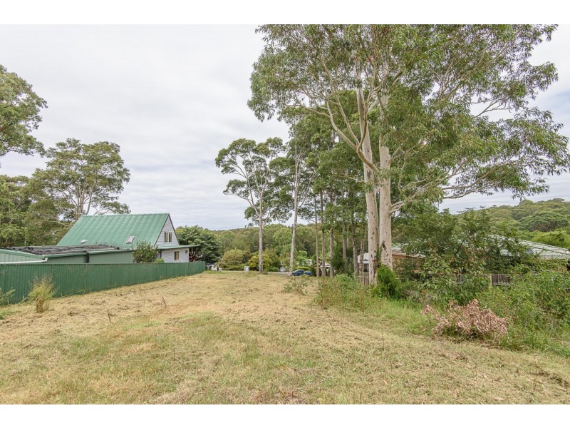 13 Renee Crescent, Moruya Heads NSW 2537