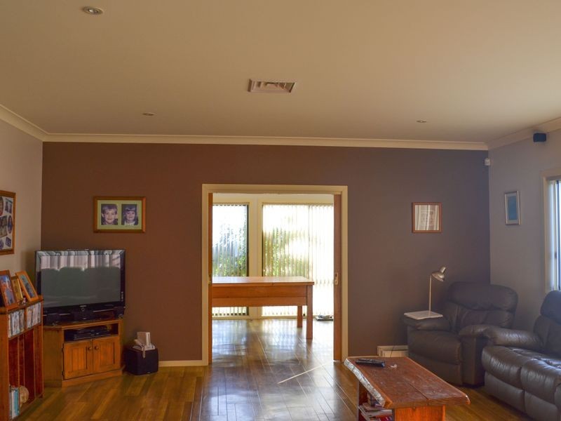 13 Heffernan Place, Moruya NSW 2537